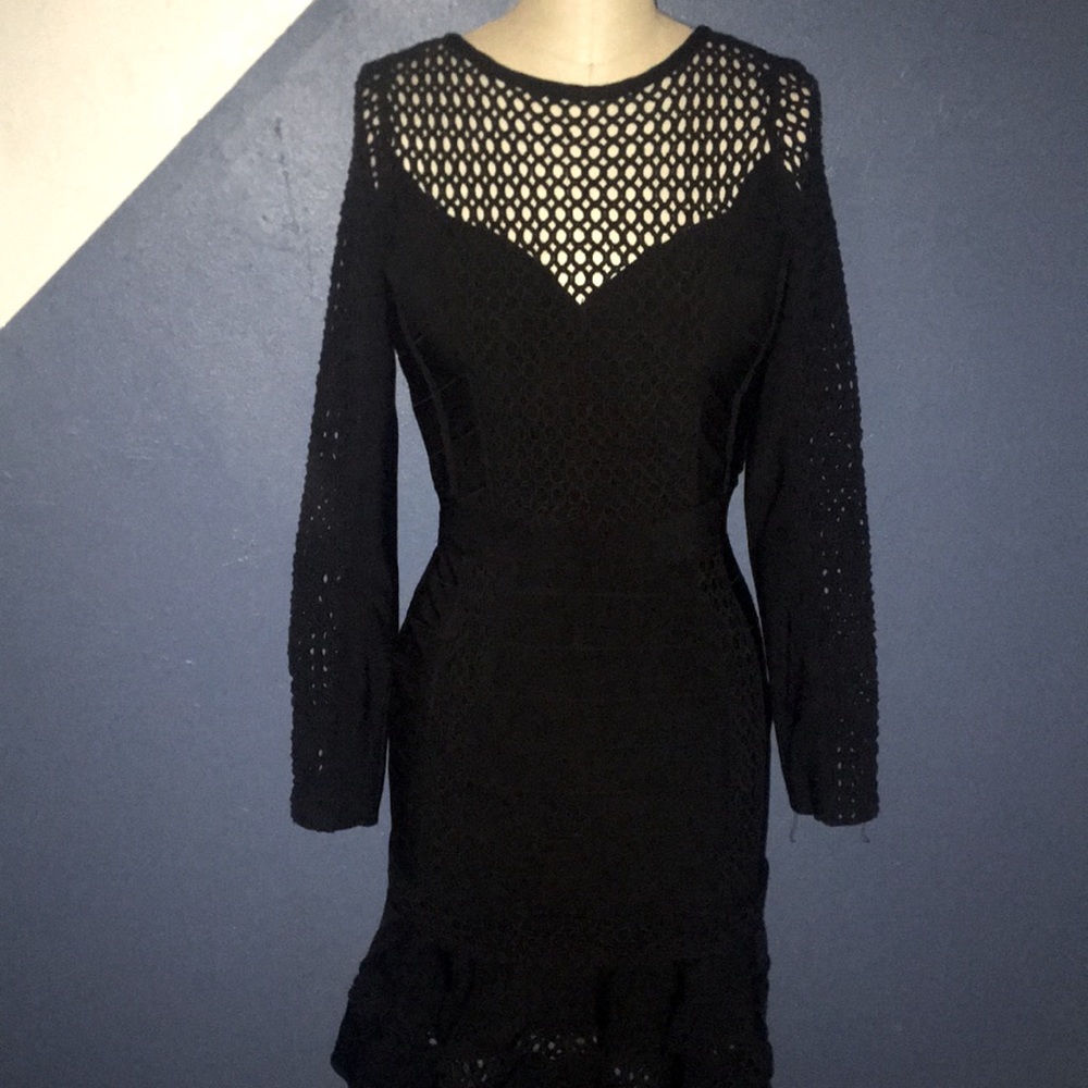 Hi I’m Eyelet! From Forever Unique London.